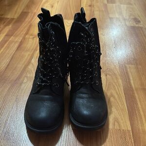 Girls Laced boots Blowfish Size 1